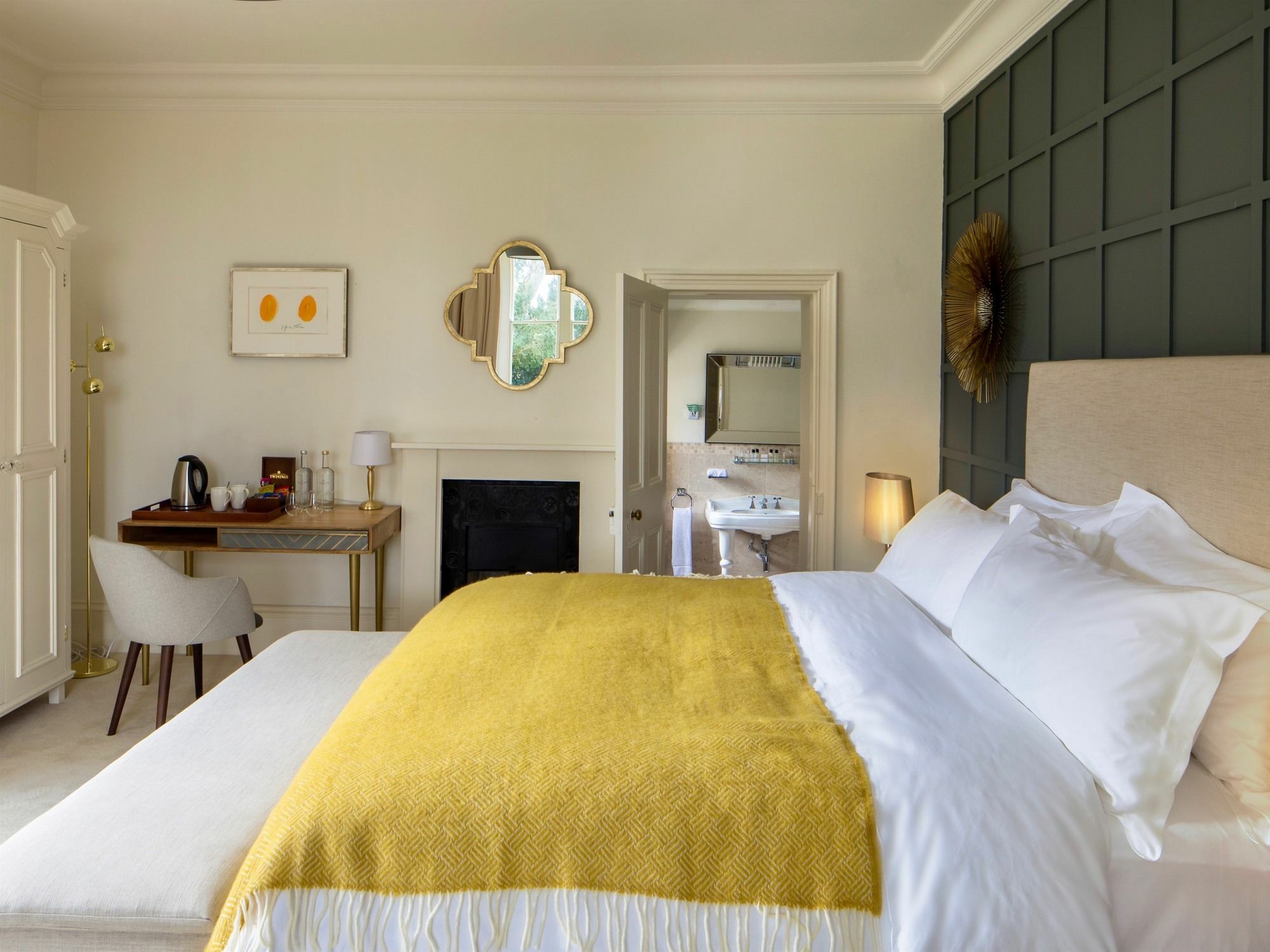 Crestow House Hotell Eksteriør bilde